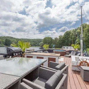 Hausboot Deluxe Botel